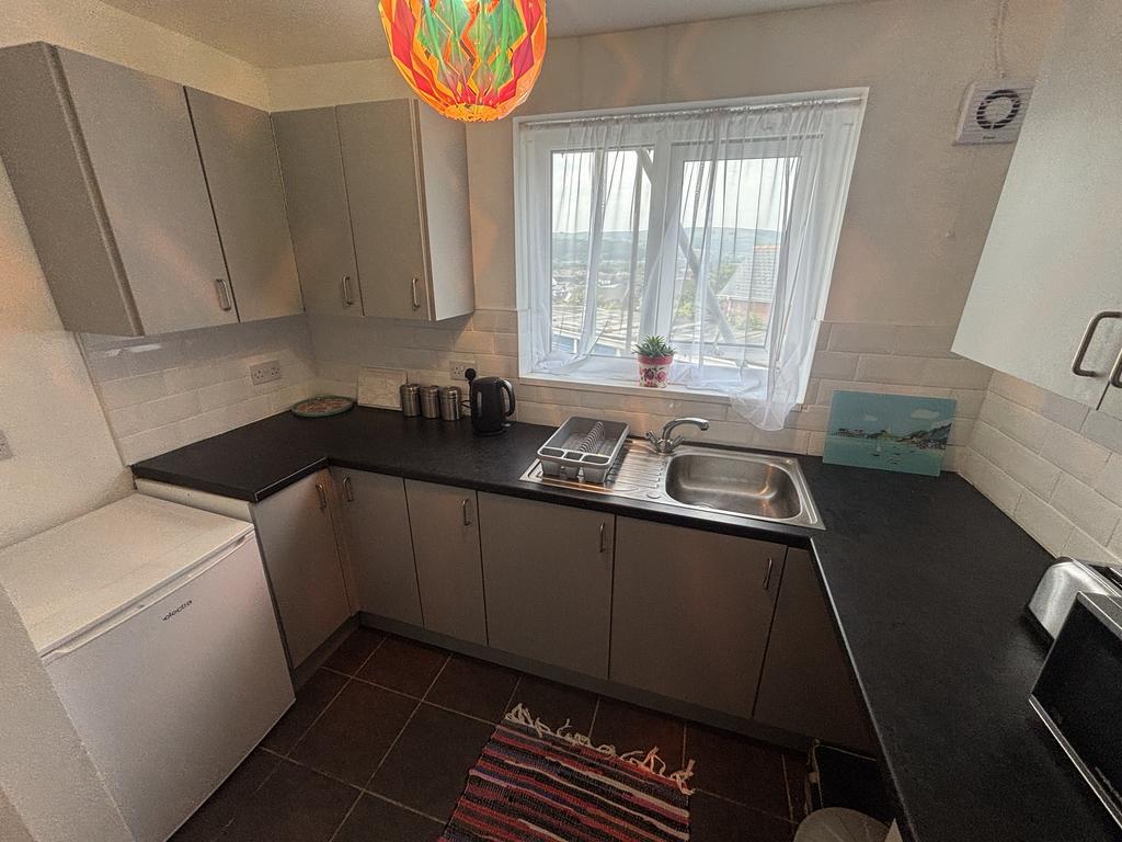 Kitchen (second image)