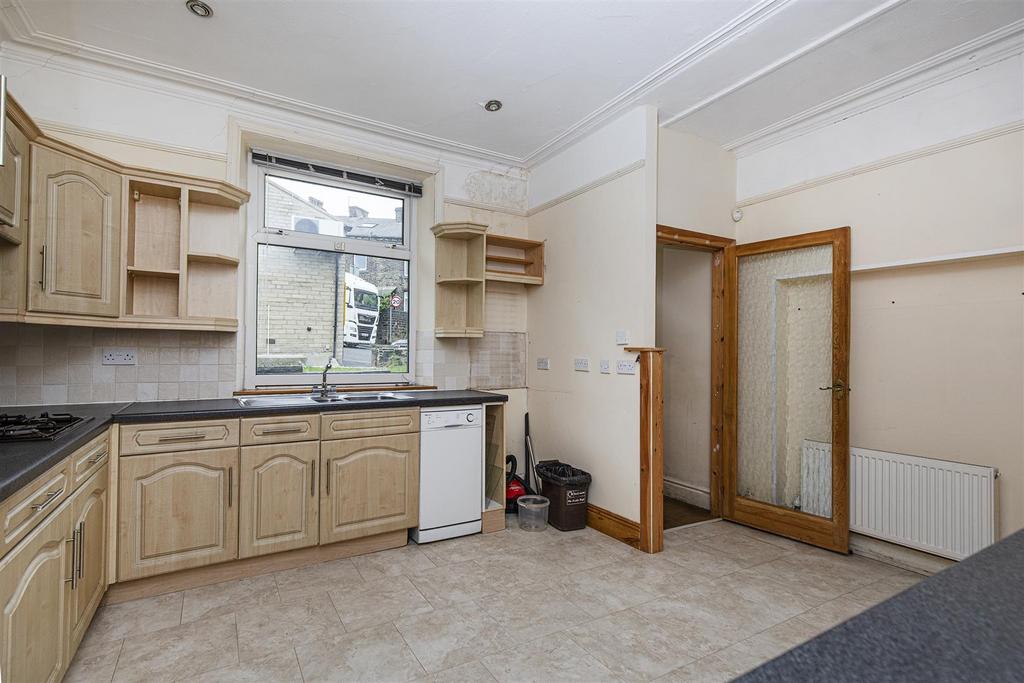 Bramleys Estate Agents - Height Green - Sowerby Br