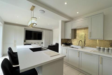 3 bedroom detached house for sale, Kidderminster Road, Hagley, Stourbridge