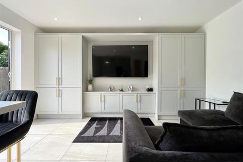 3 bedroom detached house for sale, Kidderminster Road, Hagley, Stourbridge