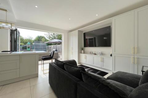 3 bedroom detached house for sale, Kidderminster Road, Hagley, Stourbridge