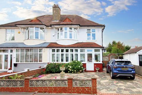 Bennetts Way, Shirley