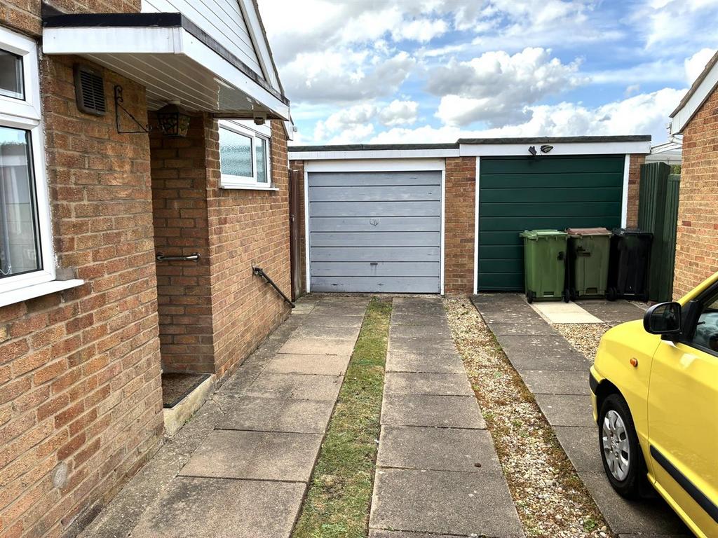 Drive &amp; Garage