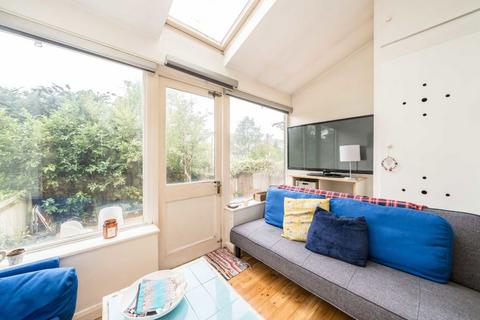 1 bedroom flat for sale, Fernwood Avenue, London SW16