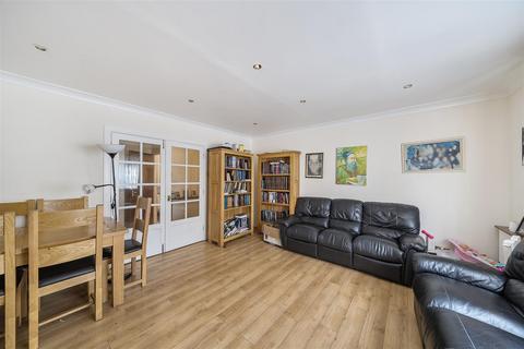 2 bedroom apartment for sale, Broadhurst Avenue, Edgware