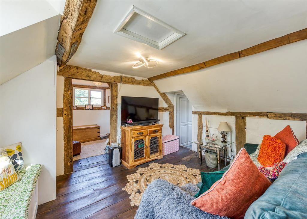Leper House-internal-06.jpg