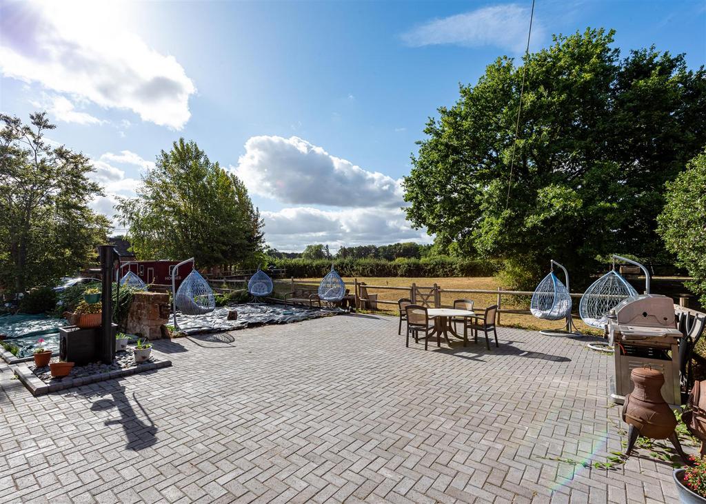 Leper House-external-01.jpg