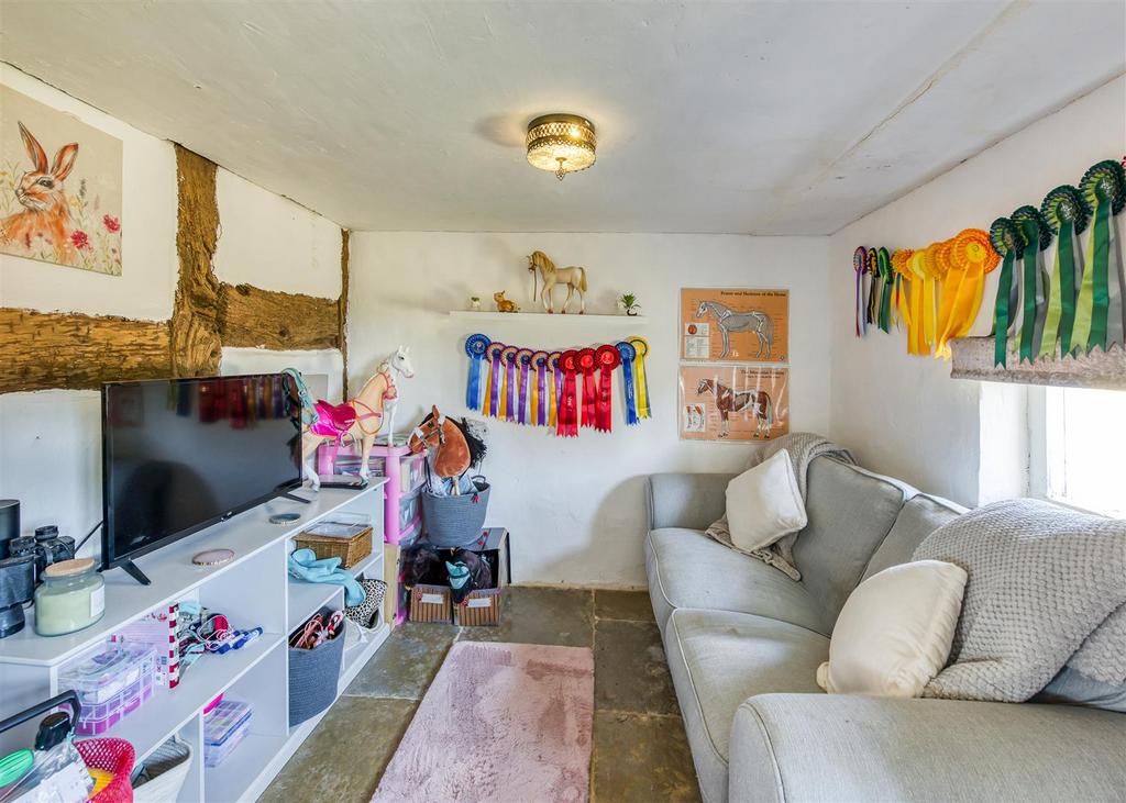 Leper House-internal-11.jpg