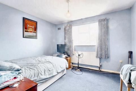 undefined, Western Road, Southall