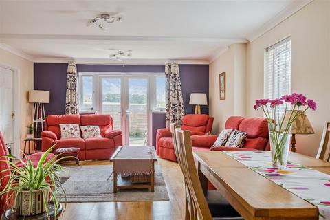 undefined, Shires Close, Market Lavington, SN10