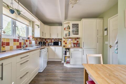 undefined, Shires Close, Market Lavington, SN10
