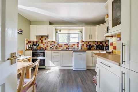 undefined, Shires Close, Market Lavington, SN10