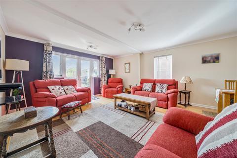 undefined, Shires Close, Market Lavington, SN10