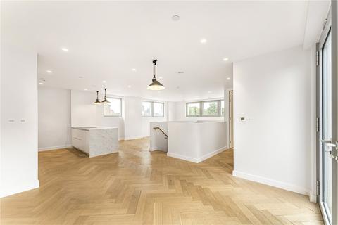 undefined, Maple Path, London, E5