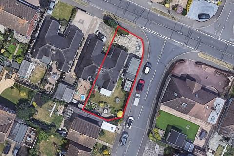 3 bedroom semi-detached bungalow for sale, Grove Road, Rayleigh, SS6