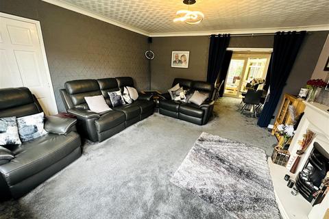 5 bedroom semi-detached bungalow for sale, Garth Lane, Hook, Goole
