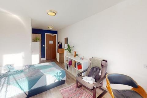 Studio to rent, Upper Parliament Street, Nottingham NG1