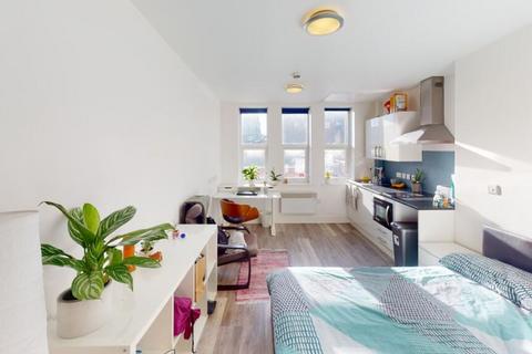 Studio to rent, Upper Parliament Street, Nottingham NG1