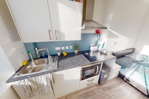 Studio to rent, Upper Parliament Street, Nottingham NG1