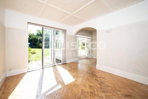 5 bedroom semi-detached house for sale, Brockenhurst Gardens, Mill Hill, London, NW7
