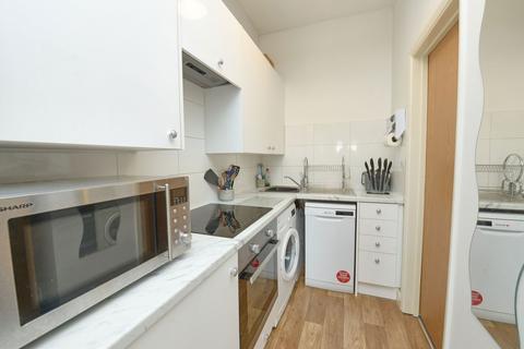 undefined, Victoria Road, Aldershot GU11