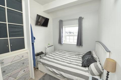 undefined, Victoria Road, Aldershot GU11