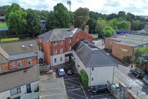undefined, Victoria Road, Aldershot GU11