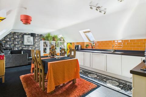 2 bedroom penthouse for sale, Orme Road, Worthing BN11 4FG