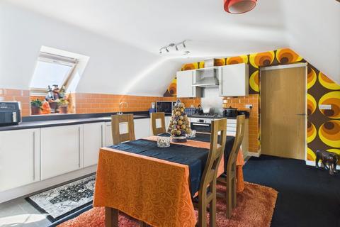 2 bedroom penthouse for sale, Orme Road, Worthing BN11 4FG