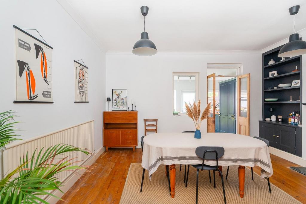 2 W2 RWL - Dining Room E.jpg