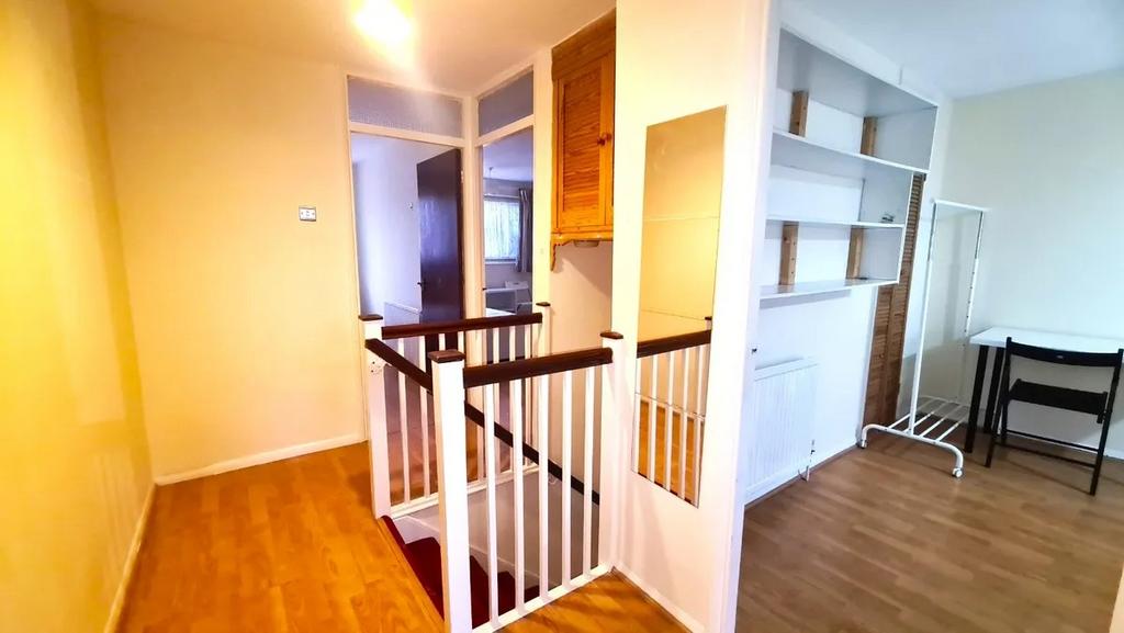 Windmill Lane, London E15 - Widok 2