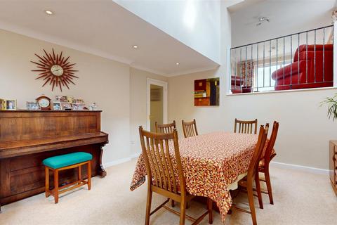 undefined, Gatcombe, Great Holm, Milton Keynes