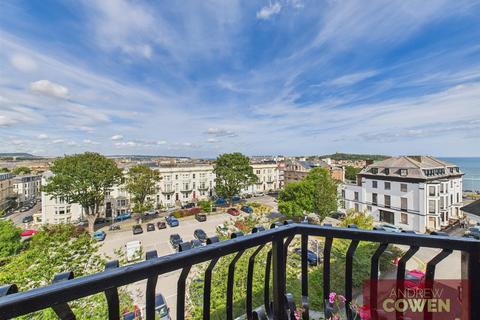 2 bedroom apartment for sale, St. Martins Avenue, Scarborough YO11