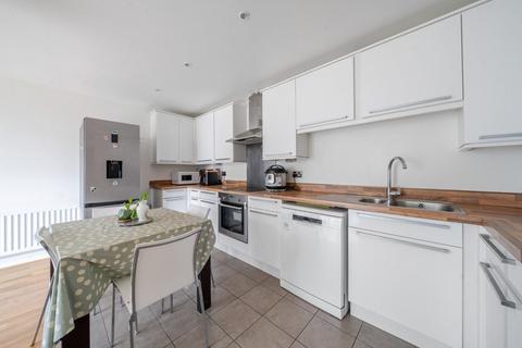 2 bedroom flat for sale, Ealing Road, Brentford, TW8