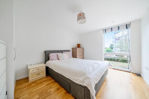 2 bedroom flat for sale, Ealing Road, Brentford, TW8