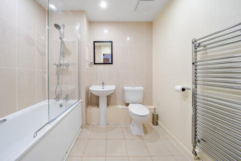 2 bedroom flat for sale, Ealing Road, Brentford, TW8
