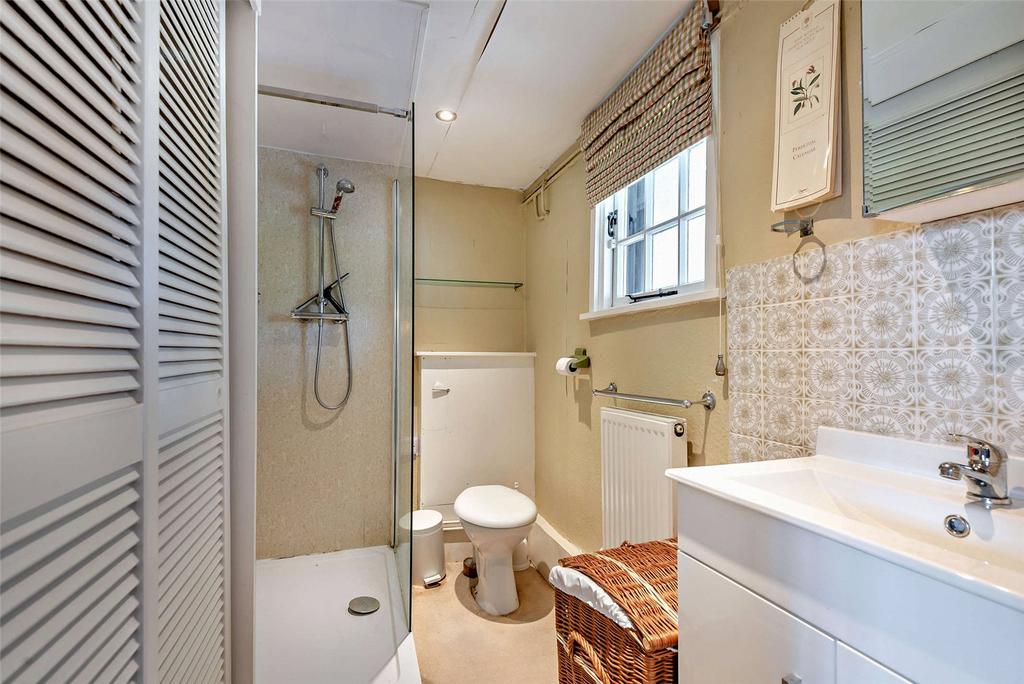 2 Bathrooms