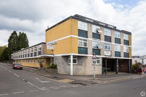 Office to rent, Alma Rd Reigate RH2 0AX