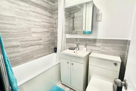 1 bedroom flat for sale, Maplin Park, Slough SL3