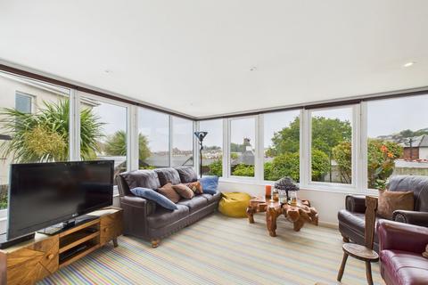5 bedroom semi-detached house for sale, Central Avenue, Paignton