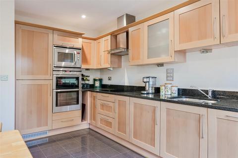 2 bedroom apartment for sale, Copthill Lane, Kingswood, Tadworth