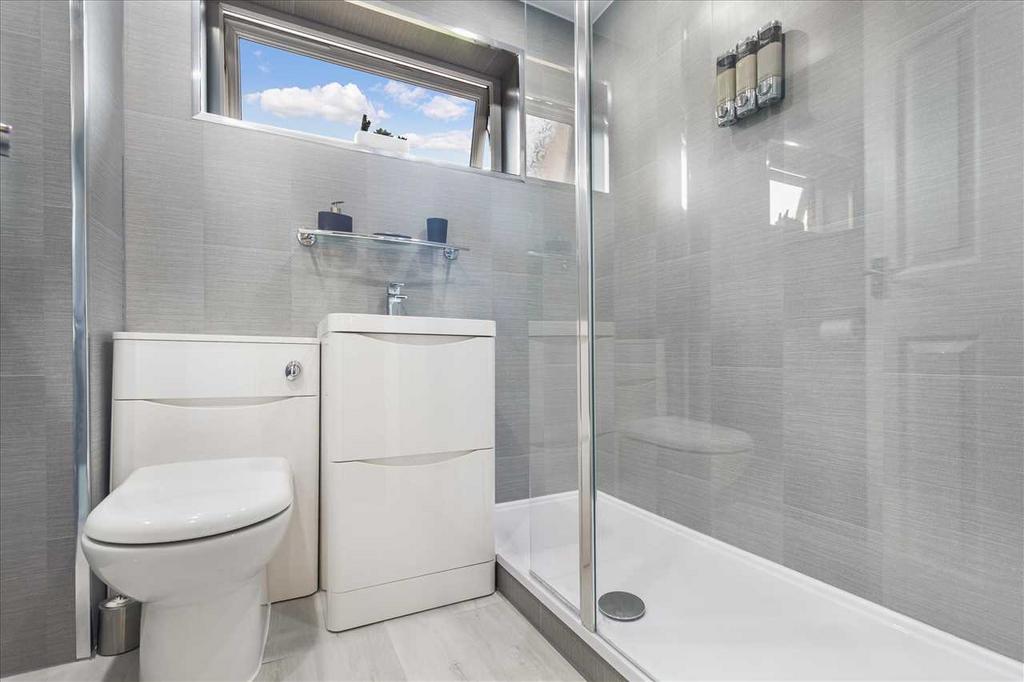 Shower Room (1)