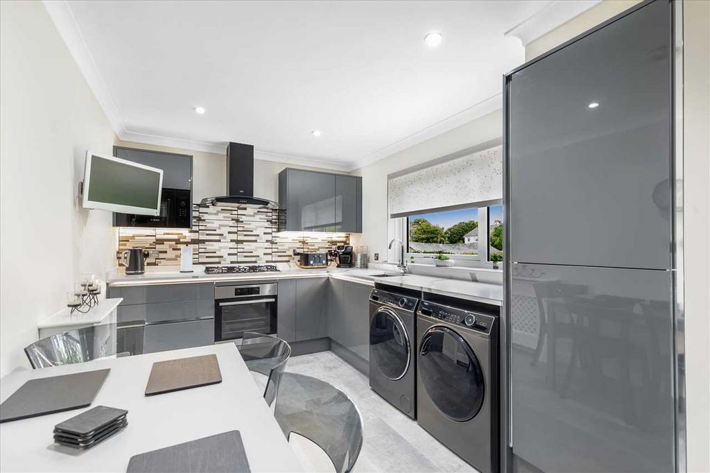 Kitchen Dining (3)