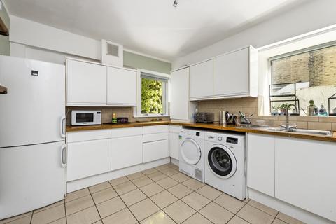 2 bedroom flat to rent, Fourth Avenue, Hove BN3