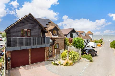 5 bedroom detached house for sale, Hengist Road, Birchington, Kent