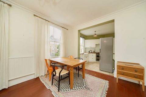 2 bedroom flat for sale, Prah Road, London N4