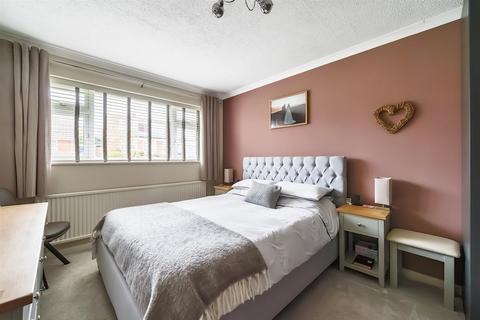 undefined, Stuart Way, Bridport