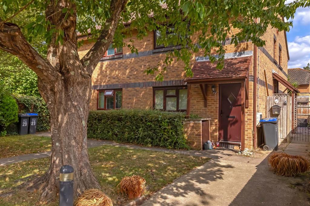 Highclere Way 7.jpg