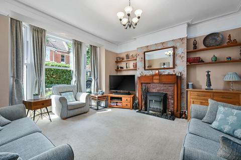 65 Upper Queens Road, Ashford, TN24 8HL
