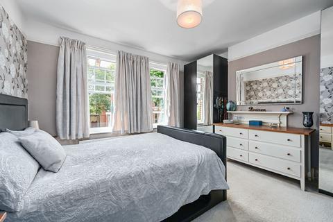 65 Upper Queens Road, Ashford, TN24 8HL
